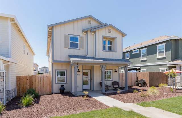 Newer home in beautiful Winters! - 784 Richie Way, Winters, CA 95694