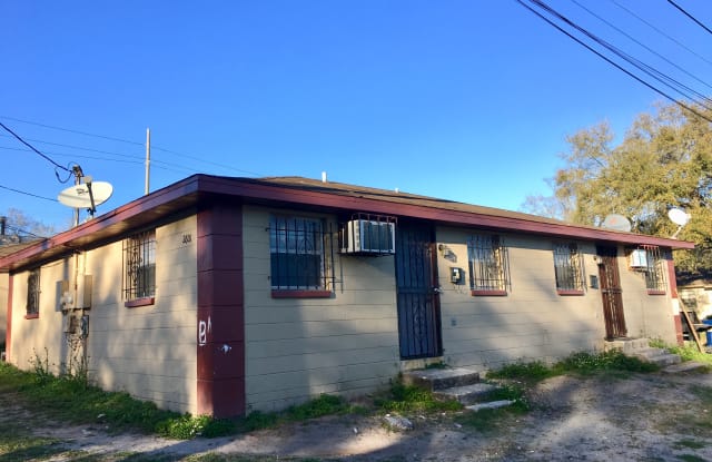 2605 N 29th St Apt B - 2605 North 29th Street, Tampa, FL 33605