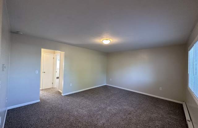 6995 W 200 N photos photos