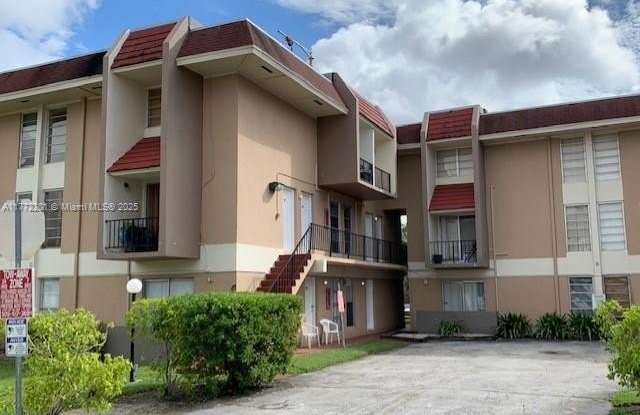 3901 SW 109th Ave - 3901 Southwest 109th Avenue, University Park, FL 33165