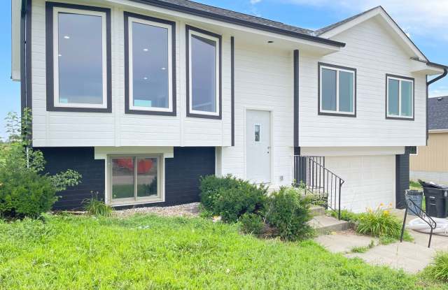 Newly rebuilt house in the heart of Elkhorn photos photos