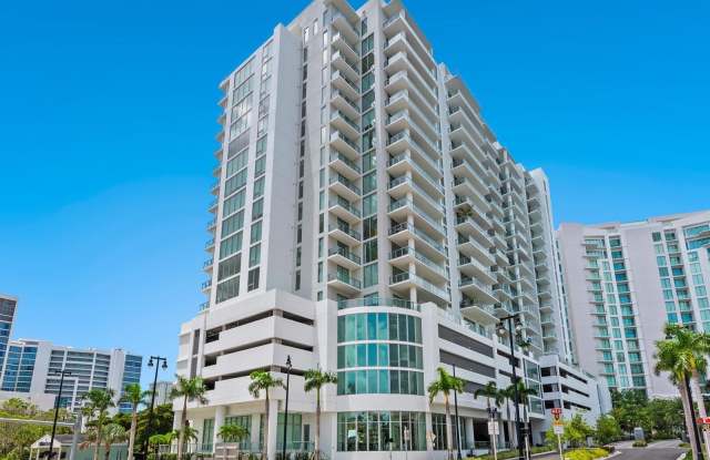 301 QUAY COMMONS photos photos