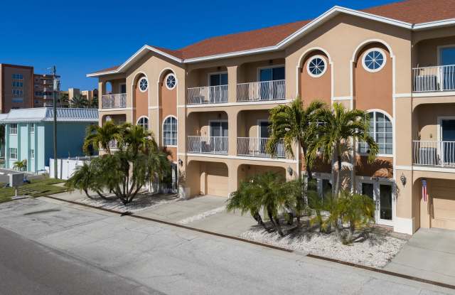 3BR/3BA Townhome retreat in Redington Beach available furnished photos photos