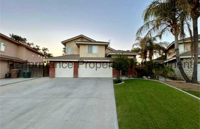 Stunning 4 Bed/3 Bath Home in SW Bakersfield with Security Deposit Alternative Option - 4103 Crescent Rock Lane, Bakersfield, CA 93311