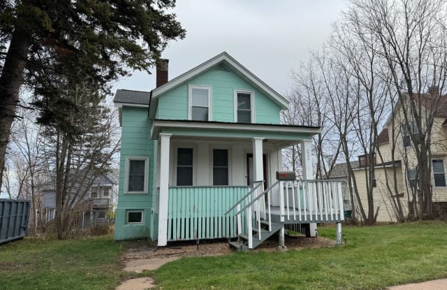 224 E 5th St - 224 East 5th Street, Duluth, MN 55805