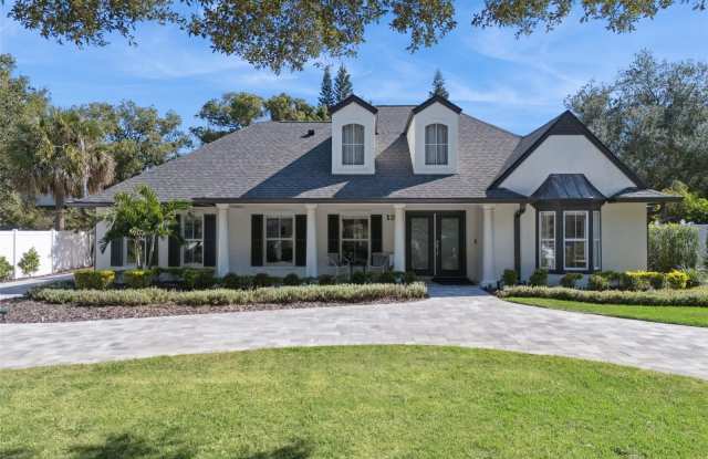 132 BURKS CIRCLE photos photos