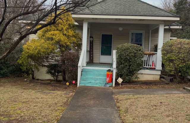 3 Bedroom home near downtown and campus. photos photos