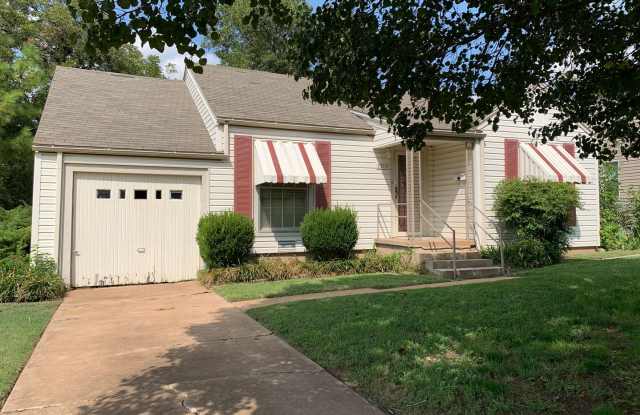 1709 NW Eulcid Ave photos photos