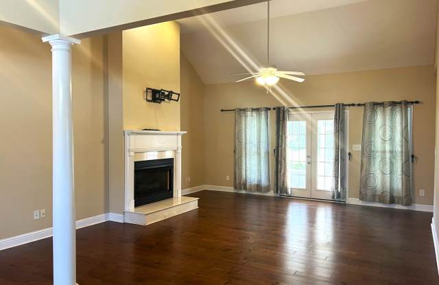 Great Home Convenient to Downtown and I-75 Gallery 4