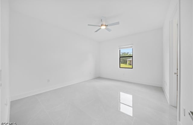 1502 Gretchen Avenue S Gallery 3