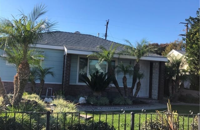 11707 Crossdale Avenue - 11707 Crossdale Avenue, Norwalk, CA 90650