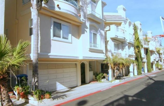 134 Manhattan Avenue - 134 Manhattan Avenue, Hermosa Beach, CA 90254
