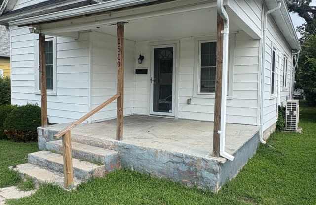 For Lease: 1519 Nelson, Webb City, Mo $1,1150 photos photos For Lease: 1519 Nelson, Webb City, Mo $1,1150 photos photos
