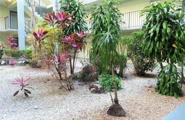 1830 SW 81st Ave photos photos