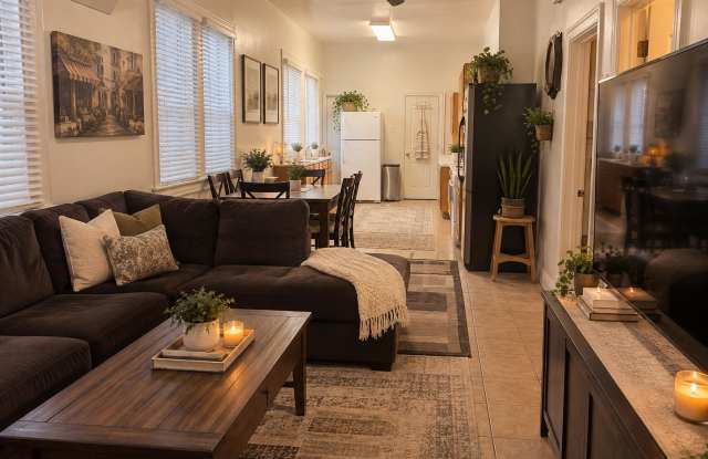 864 East Menlo Avenue Gallery 1