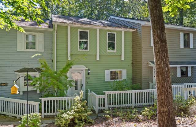 AVAILABLE NOW! Charming 2-bed, 1.5-bath in Raleigh! photos photos