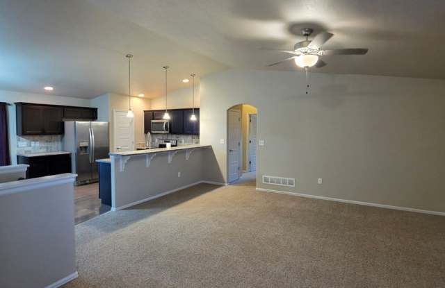 ALL PROSPECTIVE TENANTS MUST SUBMIT A $58 NON-REFUNDABLE APPLICATION FEE PER APPLICANT ONLINE AND BE PRE-QUALIFIED PRIOR TO ANY SHOWINGS Gallery 3