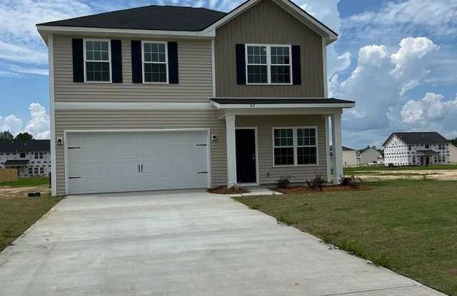 SUMMER MOVE-IN SPECIAL: $300 OFF 1ST MONTH'S RENT!* photos photos