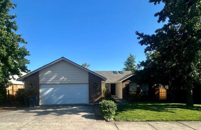 3 Bedroom, 2 Bathroom Home!! Gallery 1