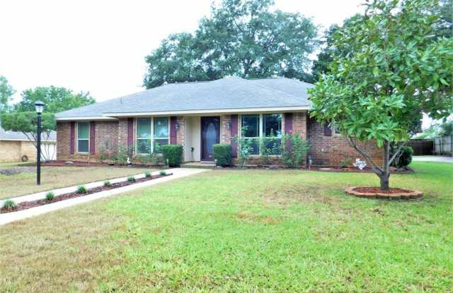 241 Greensprings Street - 241 Greensprings Street, Highland Village, TX 75077