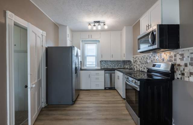 5 Bedroom 2.5 Bath Midtown Home Gallery 3