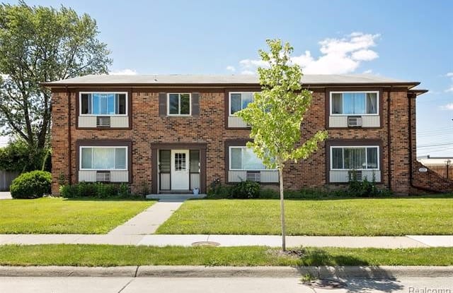 4835 BRIARWOOD AVE - 4835 Briarwood Avenue, Royal Oak, MI 48073