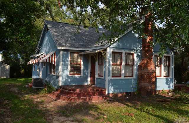 514 S 1st St - 514 South 1st Street, Warrington, FL 32507