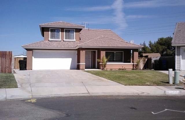 Beautiful 3-Bedroom Home with Covered Patio and Spacious Layout! photos photos Beautiful 3-Bedroom Home with Covered Patio and Spacious Layout! photos photos