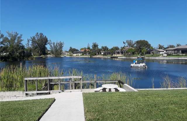 949 SW 28th TER - 949 Southwest 28th Terrace, Cape Coral, FL 33914