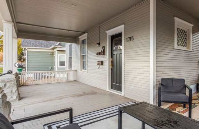 1715 11th Avenue Gallery 1