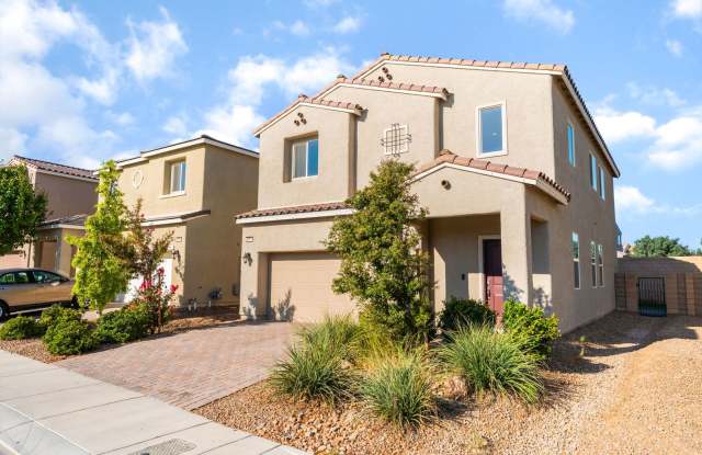 Gorgeous 2-story home featuring 3 spacious bed, 2.5 bath & a 2-car garage Gallery 3