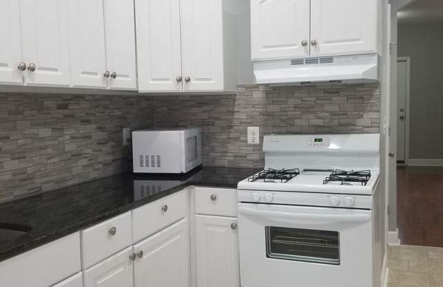 Baltimore - 3 Bedrooms and 1.5 baths Available! Gallery 3