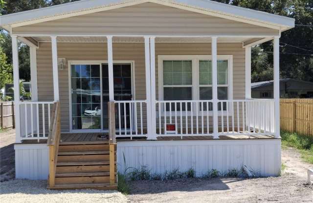 114 Emerald Ave N photos photos