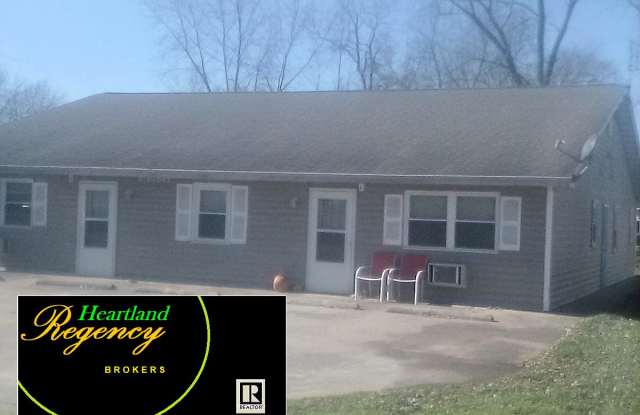 108 S Elm St - 108 South Elm Street, Center, MO 63436