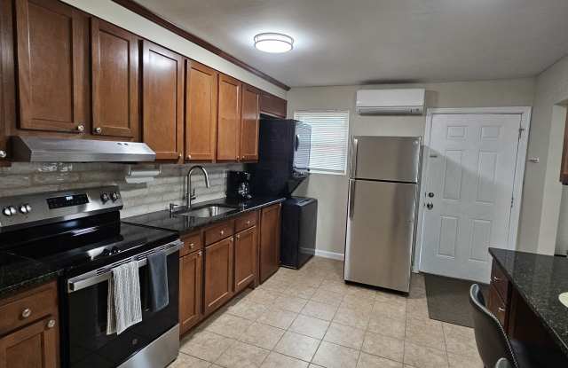 220 Rogers Ave - 220 Rogers Avenue, Norfolk, VA 23505