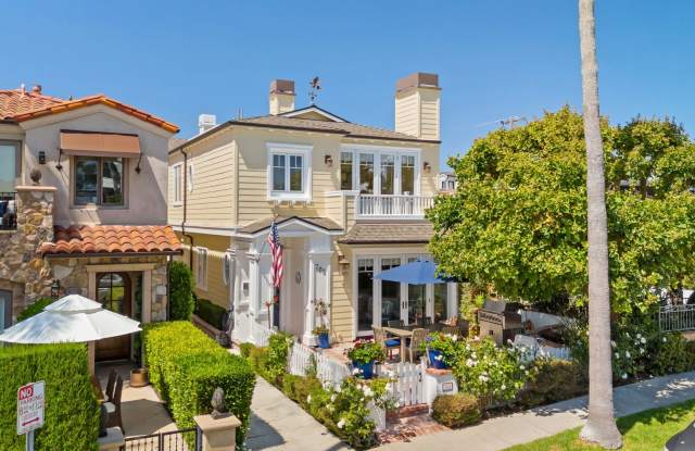 Coastal Chic Escape-3/2.5 Townhome in the Heart of Corona Del Mar Village photos photos