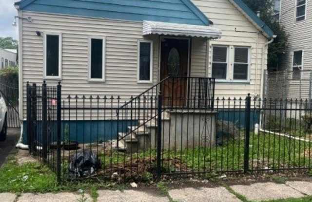 35 Chestnut Ave photos photos