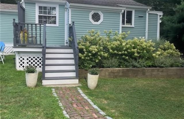377 Third Beach Road - 377 3rd Beach Road, Newport County, RI 02842