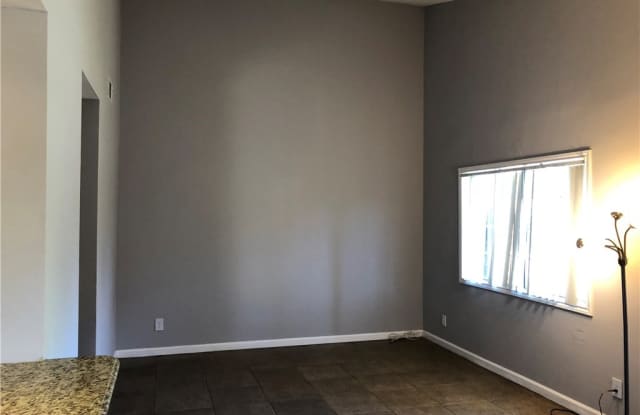 7134 Yarmouth Avenue Gallery 4