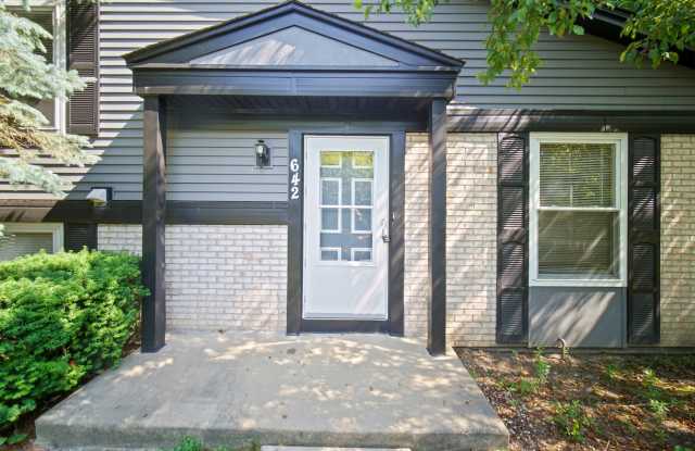 642 INVERRARY Lane Gallery 2