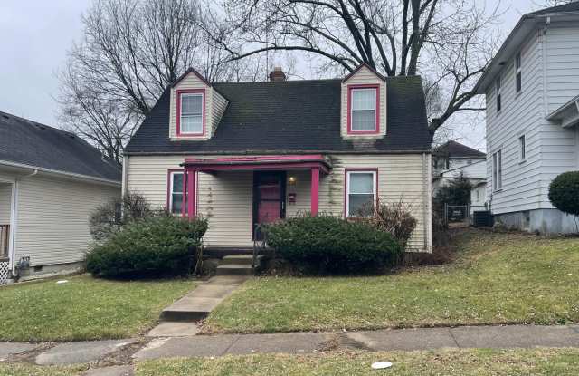 238 Pointview - 2 Bedroom - 1.5 Bath - MOVE-IN SPECIAL - 1/2 OFF 1st MONTH RENT! - 238 Pointview Avenue, Dayton, OH 45405