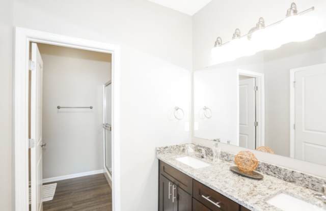 544 Northeast Ridgeview Drive Gallery 4