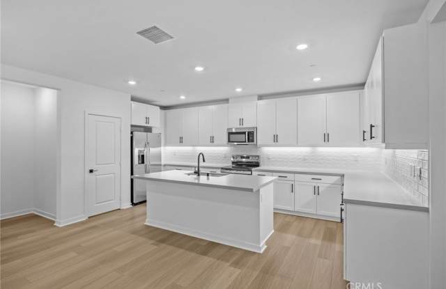 6137 Valentina Way photos photos