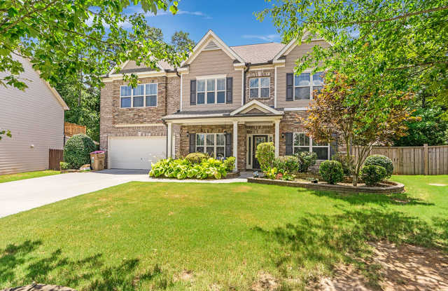 Life at 2635 Azalea Bluff Drive feels easy—in the best kind of way. photos photos