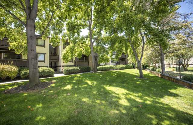 Completely Remodeled 2 Bed, 2 Bath Condo in Desirable Greenhouse Complex! photos photos