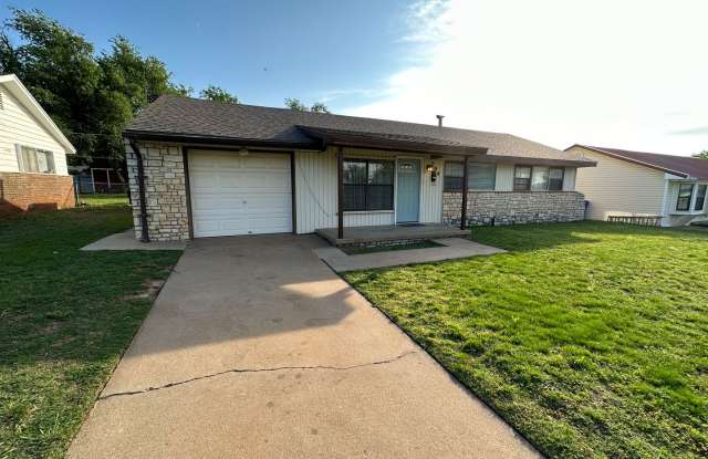 3 Bedroom 1 Bath 1 Car Garage House Gallery 3
