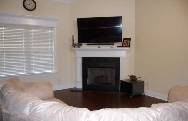 308 Falls Drive Gallery 3