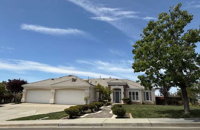 Avalon Heights Fremont 4 bed/3 bath, new paint & new wood floors, Gated Community, Top Tier Schools photos photos