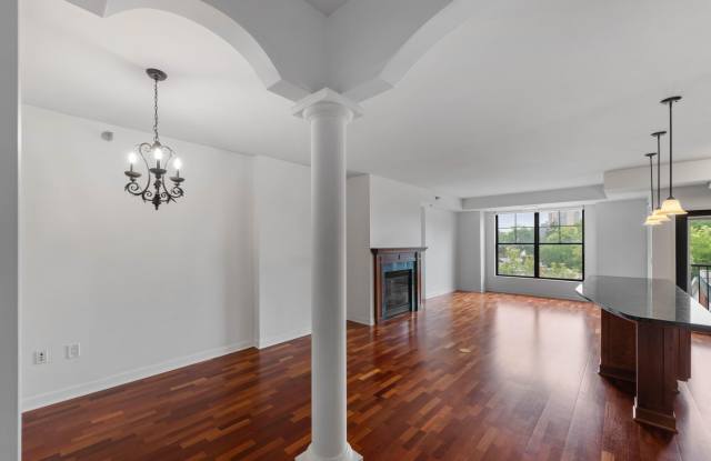 317 Groveland Avenue Gallery 3