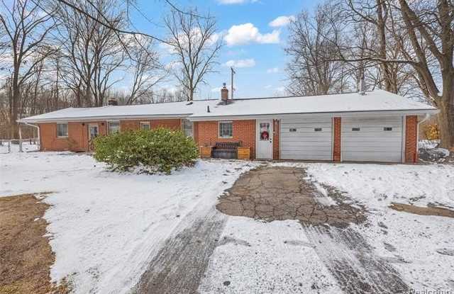 16000 S Huron River Drive - 16000 South Huron River Drive, Romulus, MI 48174